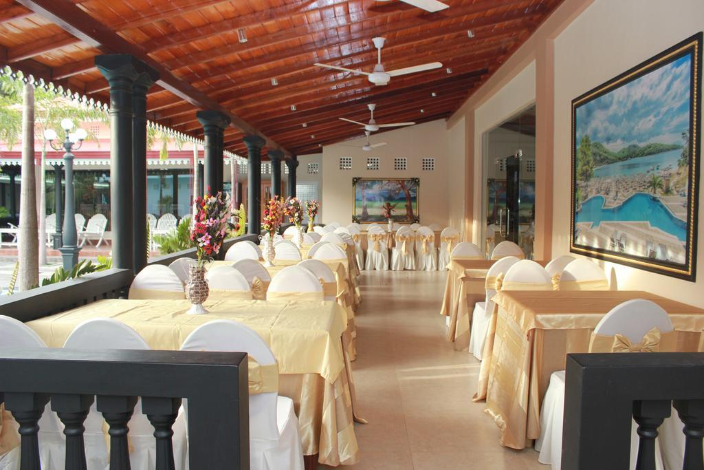 טרינקומאלה Jkab Park Hotel מראה חיצוני תמונה