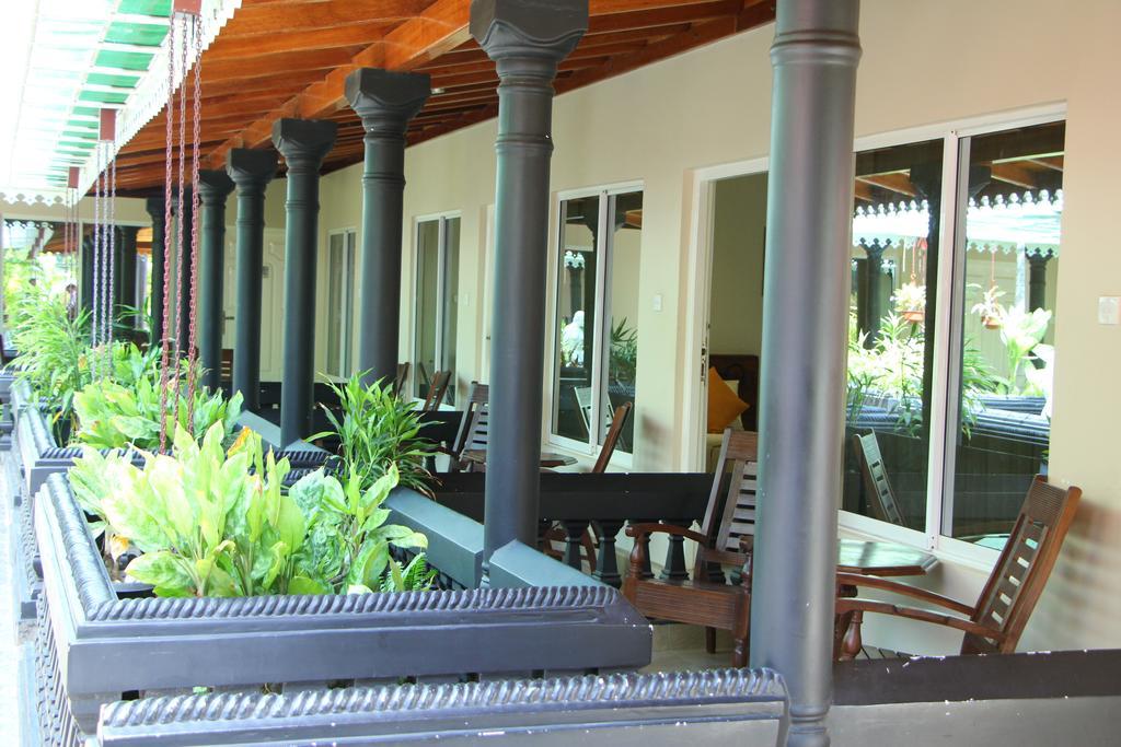טרינקומאלה Jkab Park Hotel מראה חיצוני תמונה