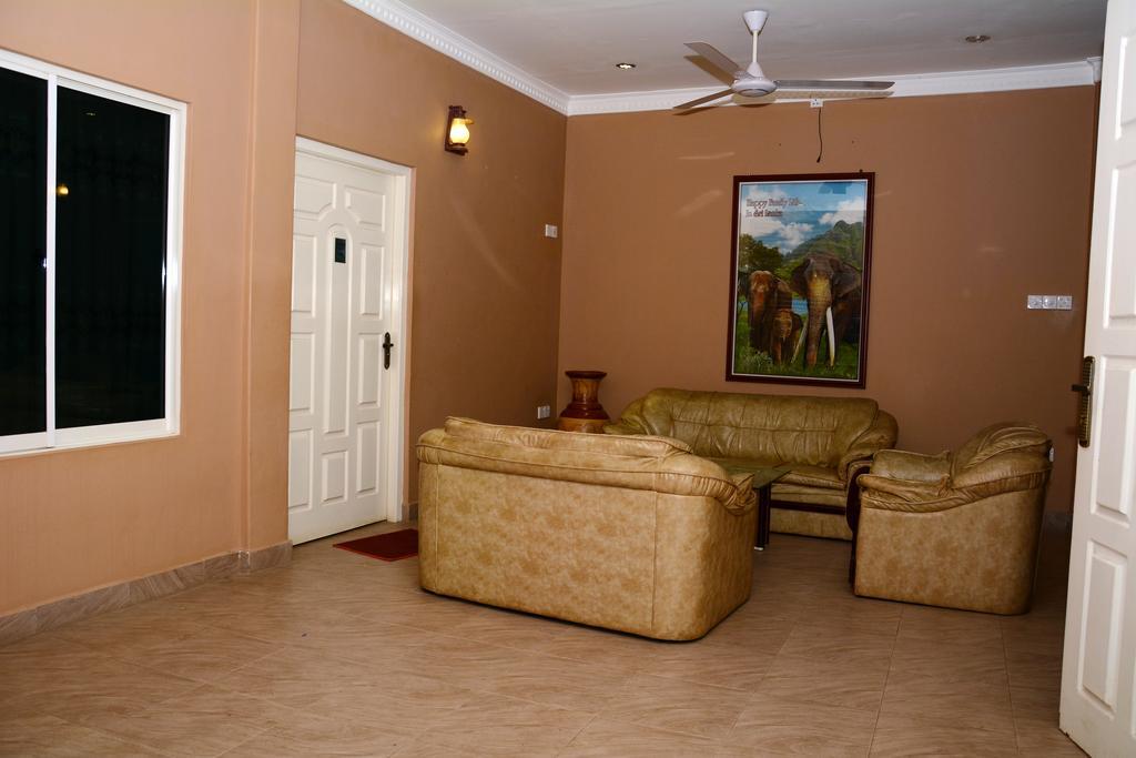 טרינקומאלה Jkab Park Hotel מראה חיצוני תמונה