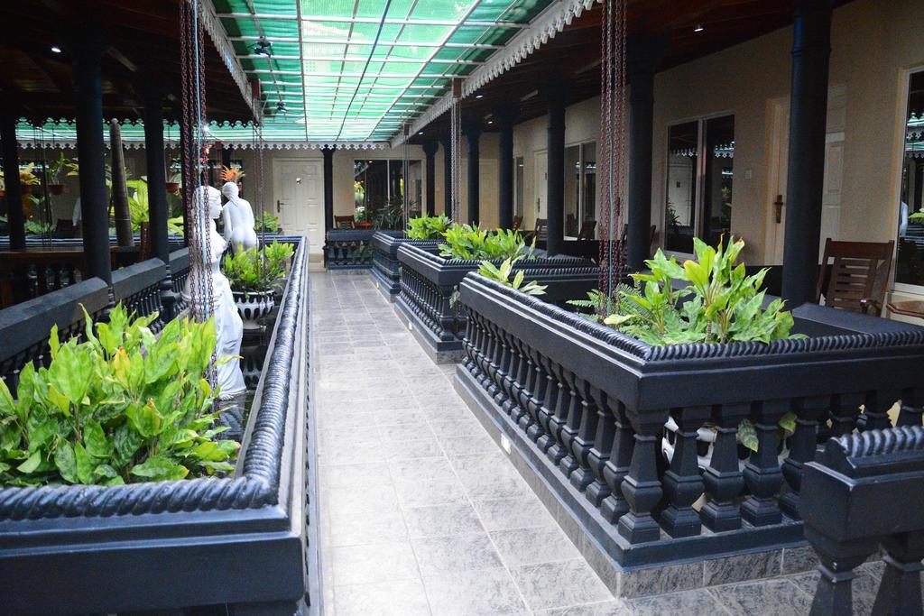 טרינקומאלה Jkab Park Hotel מראה חיצוני תמונה