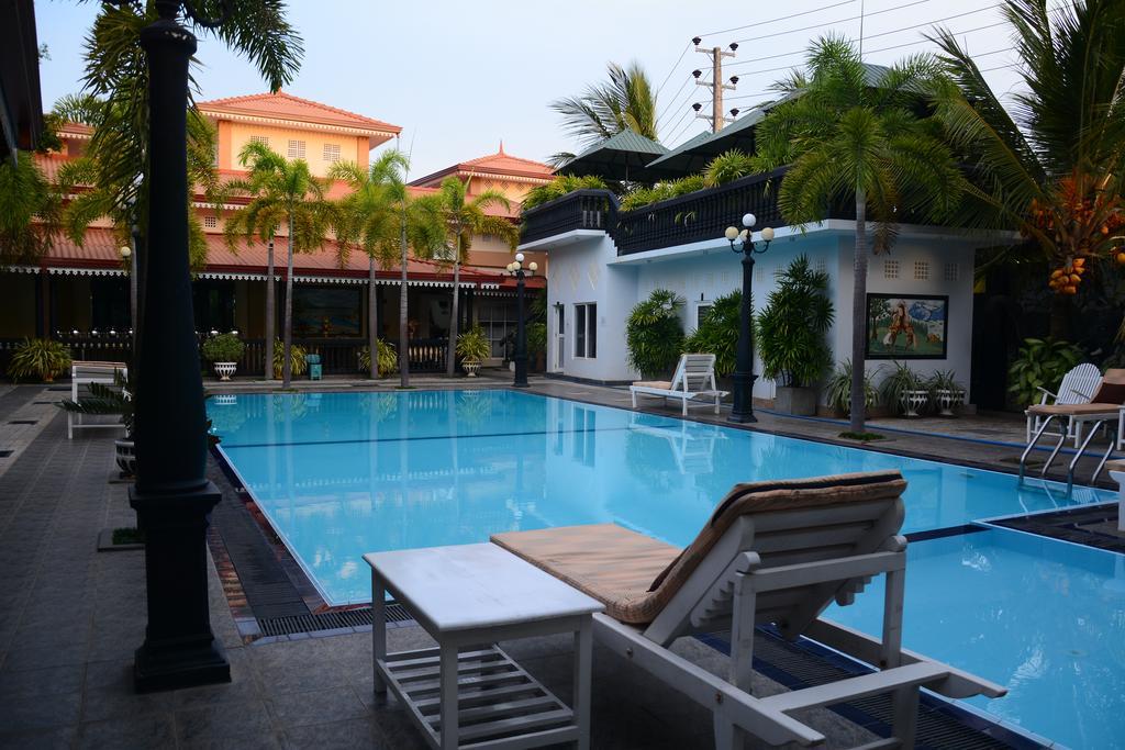 טרינקומאלה Jkab Park Hotel מראה חיצוני תמונה