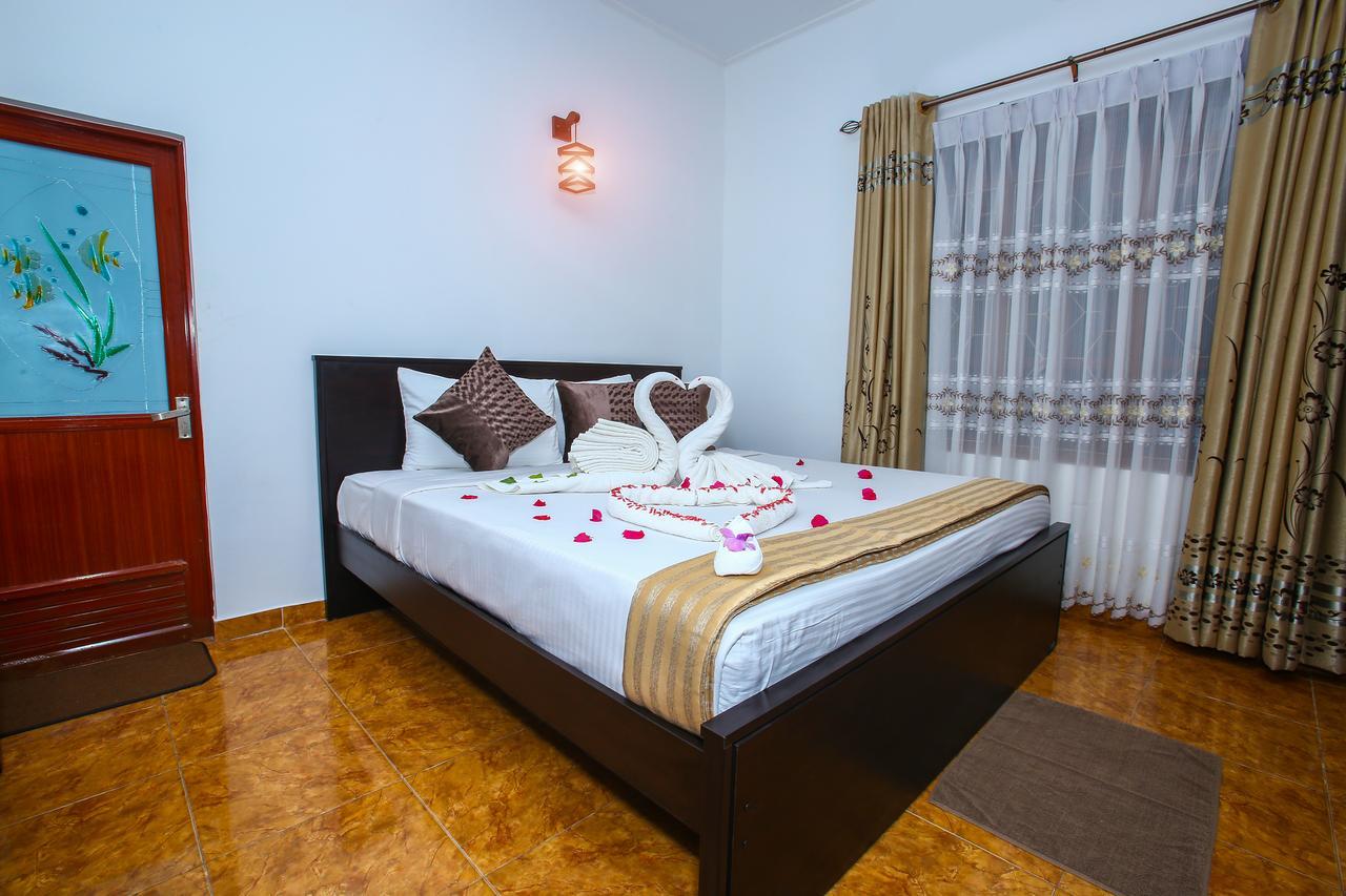 טרינקומאלה Jkab Park Hotel מראה חיצוני תמונה
